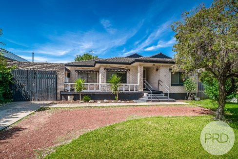 21 Cooinbil Crescent, KOORINGAL NSW 2650
