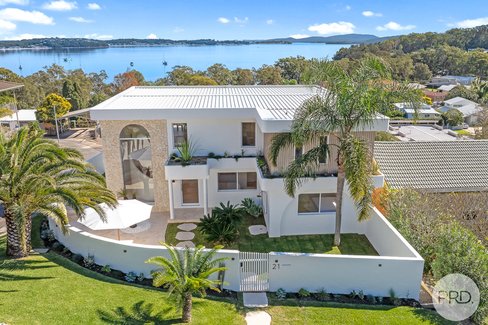 21 Corrie Parade, CORLETTE NSW 2315