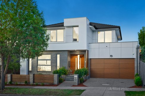 21 Curnola Avenue Doncaster 3108