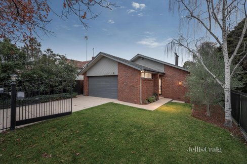 21 Dunlop Street Ashburton 3147
