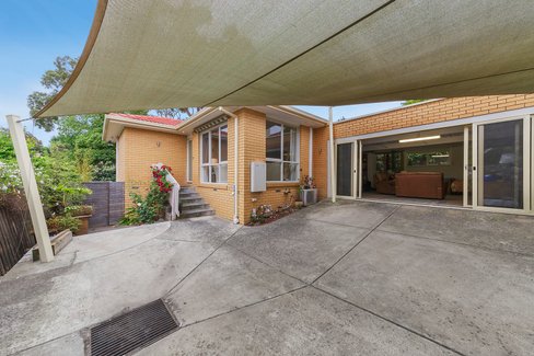 2/1 Eton Street Mount Waverley 3149