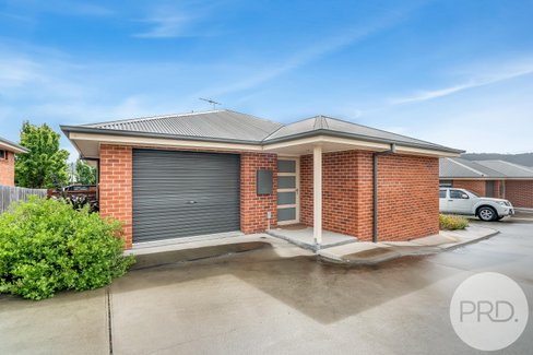 2/1 Hance Road, HOWRAH TAS 7018