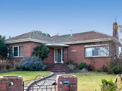 21 Harcourt Street Newtown 3220