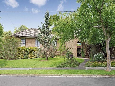 21 Hawkins Avenue Mont Albert North 3129