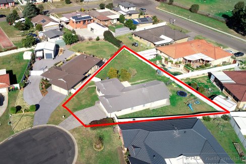 21 Holliday Close, RUTHERFORD NSW 2320