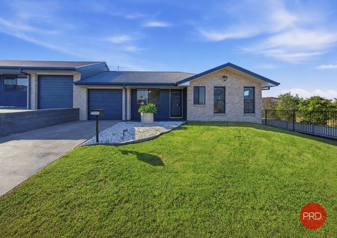 2/1 Martin Crescent, JUNCTION HILL