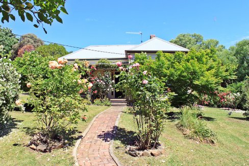 21 Mate Street, TUMBARUMBA NSW 2653