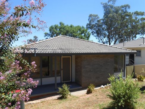 21 Mountview Crescent, TAMWORTH NSW 2340