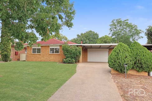 21 Mullumbimby Close, TAMWORTH NSW 2340