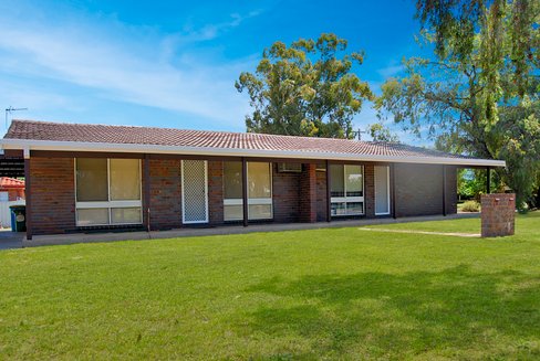2/1 Nicholi Crescent, LAKE ALBERT NSW 2650