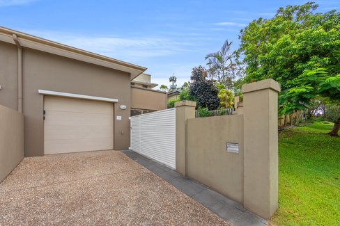2/1 North Shore Avenue, VARSITY LAKES QLD 4227