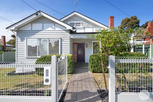 21 Queen Street South, EUREKA VIC 3350