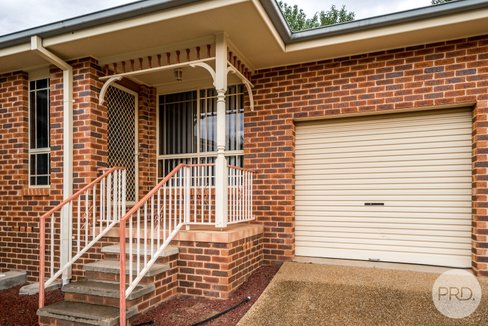 2/1 Randall Street, KOORINGAL NSW 2650
