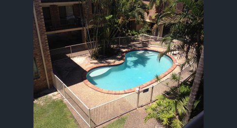 2/1 Rolan Court, PALM BEACH QLD 4221