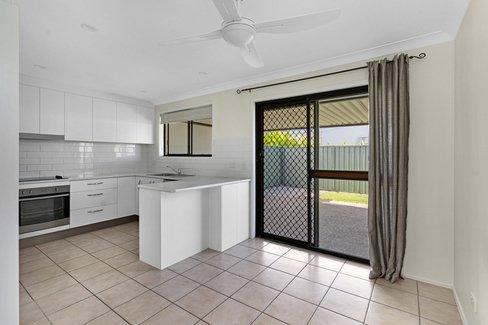 2/1 Russell Court, MIAMI QLD 4220