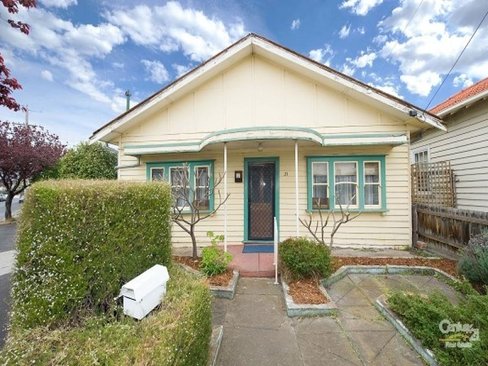 21 Russell Place Williamstown 3016