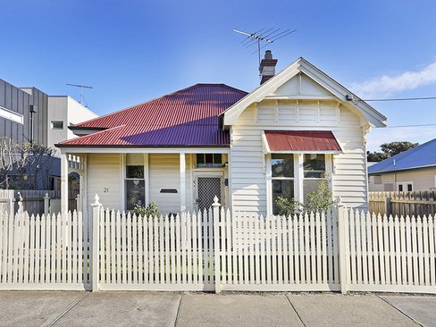 21 Saffron Street Newtown 3220