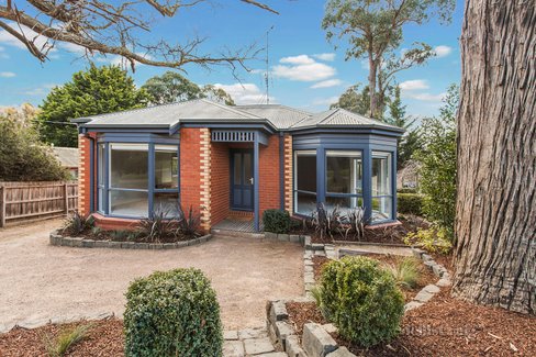 21 South Road Woodend 3442