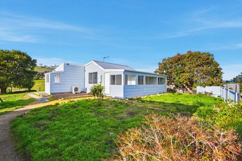 21 Spitfarm Rd, OPOSSUM BAY TAS 7023
