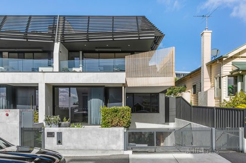 2/1 Stanley Street Williamstown 3016