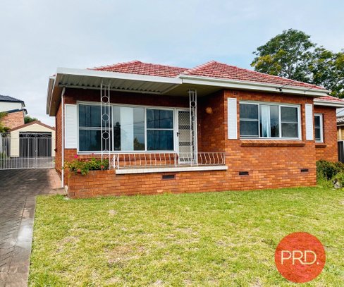 21 Valmay Avenue, PICNIC POINT NSW 2213