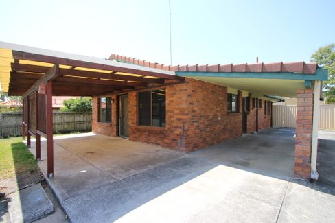 21 Warratina Street, LABRADOR QLD 4215