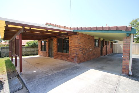 21 Warratina Street, LABRADOR QLD 4215