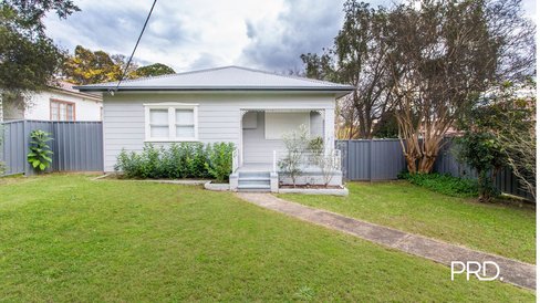 21 Warwick St, Penrith NSW 2750