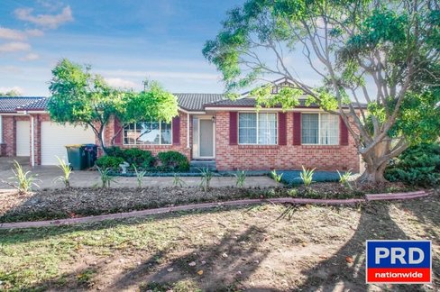 2/10 Appleby Cl, HORSLEY NSW 2530