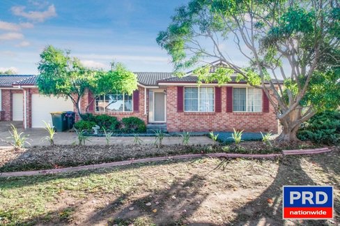 2/10 Appleby Cl, HORSLEY NSW 2530