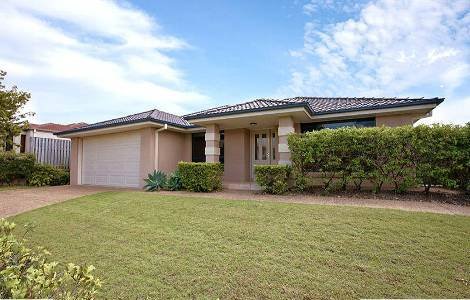 210 Crestwood Drive, MOLENDINAR QLD 4214
