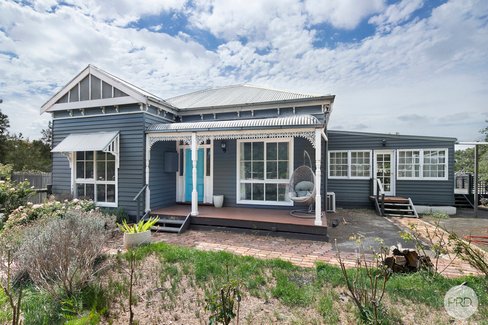 210 Elaine-Egerton Road, ELAINE