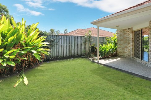 2/10 Pilar Court, MOLENDINAR QLD 4214