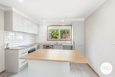 2/100 Pottery Road, LENAH VALLEY TAS 7008