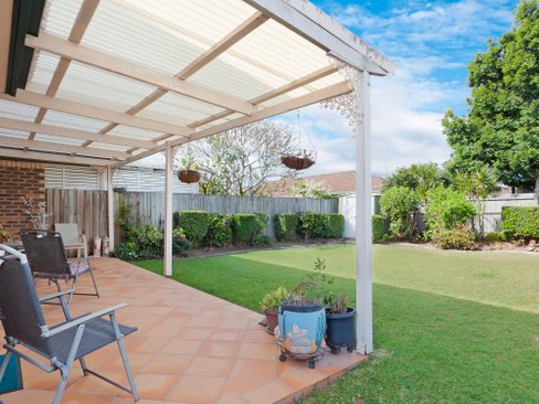 2/102 Christine Avenue, BURLEIGH WATERS QLD 4220