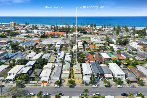 2/103 Nobby Parade, MIAMI QLD 4220