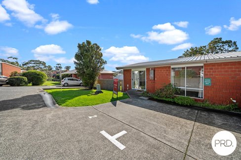 2/104 Abbotsfield Road, CLAREMONT