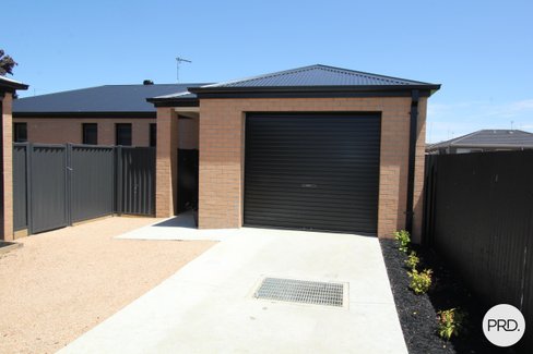 2/108A Beverin Street, SEBASTOPOL VIC 3356