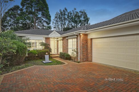 2 11 Arthurson Street Mount Waverley 3149