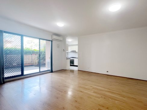 21/1 Hillcrest Avenue, HURSTVILLE NSW 2220