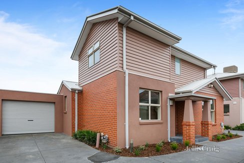 2 110 Ford Street Ivanhoe 3079