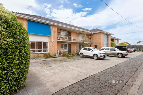 2 110 Miller Street Fitzroy North 3068