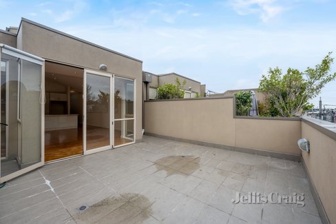 2/1110 High Street Armadale 3143