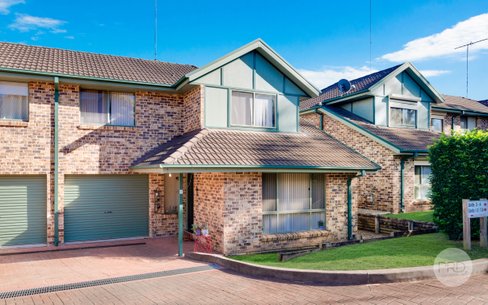 2/113 The Lakes Drive, GLENMORE PARK NSW 2745