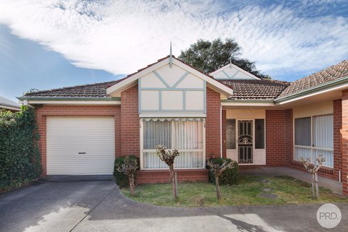 2/114 Burnbank Street, LAKE WENDOUREE