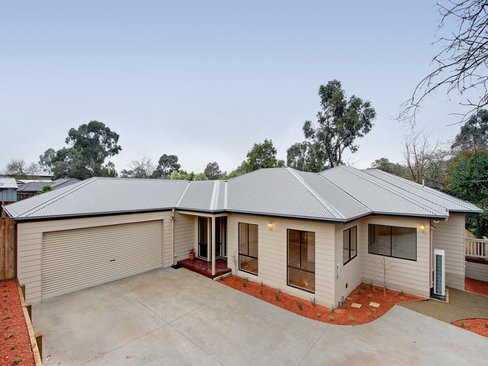 2 115 Mount View Parade Croydon 3136