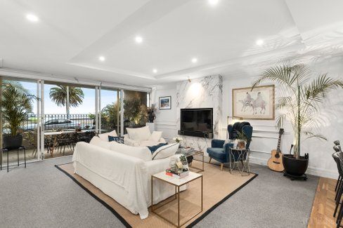 21 156 Beaconsfield Parade Albert Park 3206