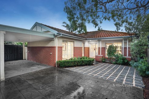 2 1163 Dandenong Road Malvern East 3145