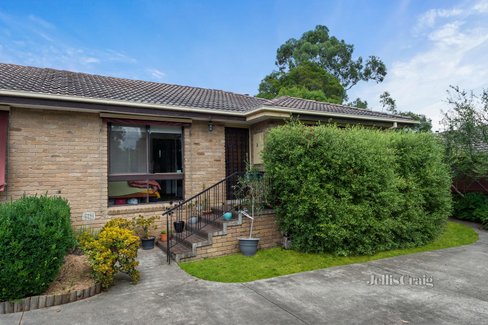 2 117 Mountain View Road Briar Hill 3088