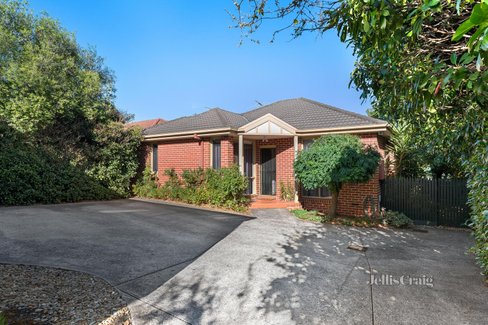 2 117 Station Street Burwood 3125